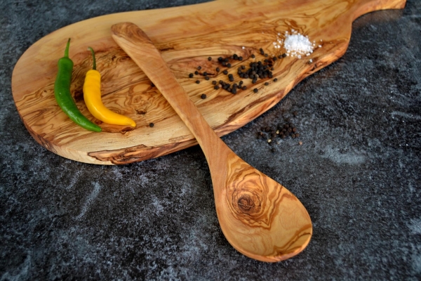 Kochlöffel klassisch aus Olivenholz 35 cm Kochlöffel klassisch aus Olivenholz 35 cm