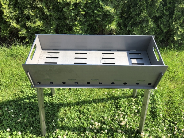 Schaschlik Grill, Mangal aus 4 mm Stahl (ST37) zerlegbar XXL Schaschlik Grill, Mangal aus 4 mm Stahl (ST37) zerlegbar XXL