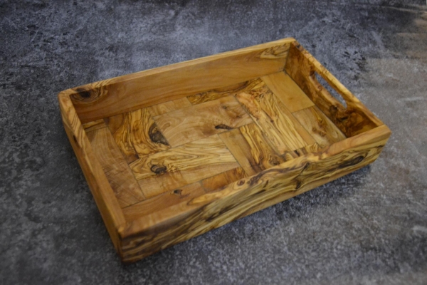 Servier-Tablett eckig aus Olivenholz 34 cm Servier-Tablett eckig aus Olivenholz 34 cm