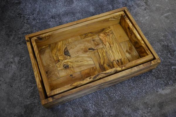 Servier-Tablett eckig aus Olivenholz 28 cm Servier-Tablett eckig aus Olivenholz 28 cm