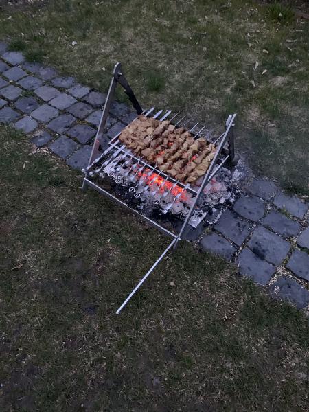 Mobiler Grillständer aus Stahl (ST37) für Lagerfeuer & Feuerstelle Mobiler Grillständer aus Stahl (ST37) für Lagerfeuer & Feuerstelle